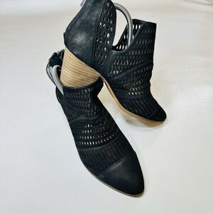 Vince Camuto Black Cutout Leather Booties Women's 9M New Perforated Leather
